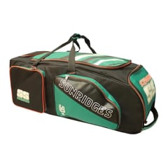 एसएस मास्टर 5000 व्हील्स क्रिकेट किट बॅग