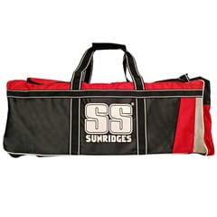 एसएस एलीट प्रो क्रिकेट किट बैग पहियों के साथ - काला/लाल